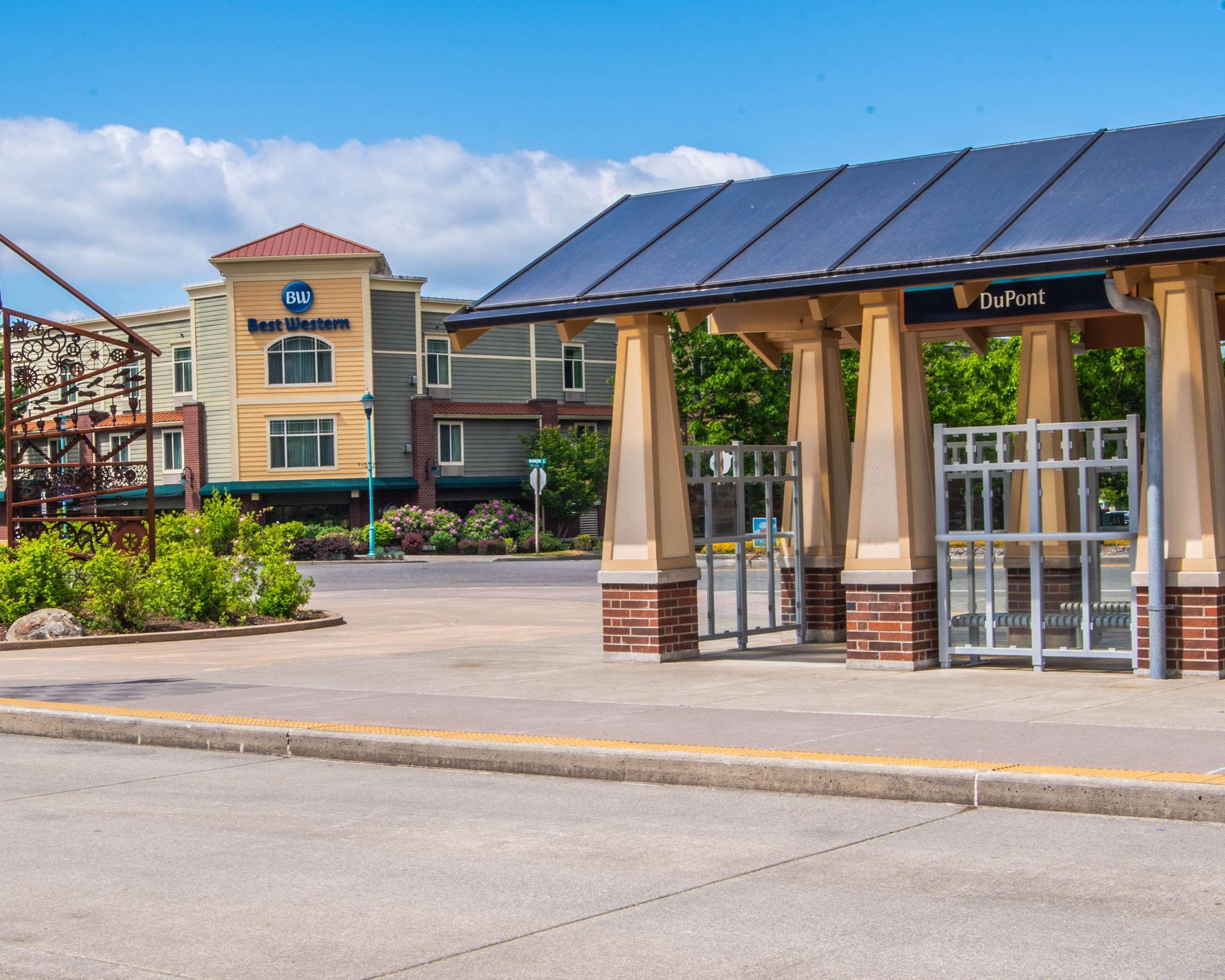 Best Western Liberty Inn Dupont Jblm Exterior photo