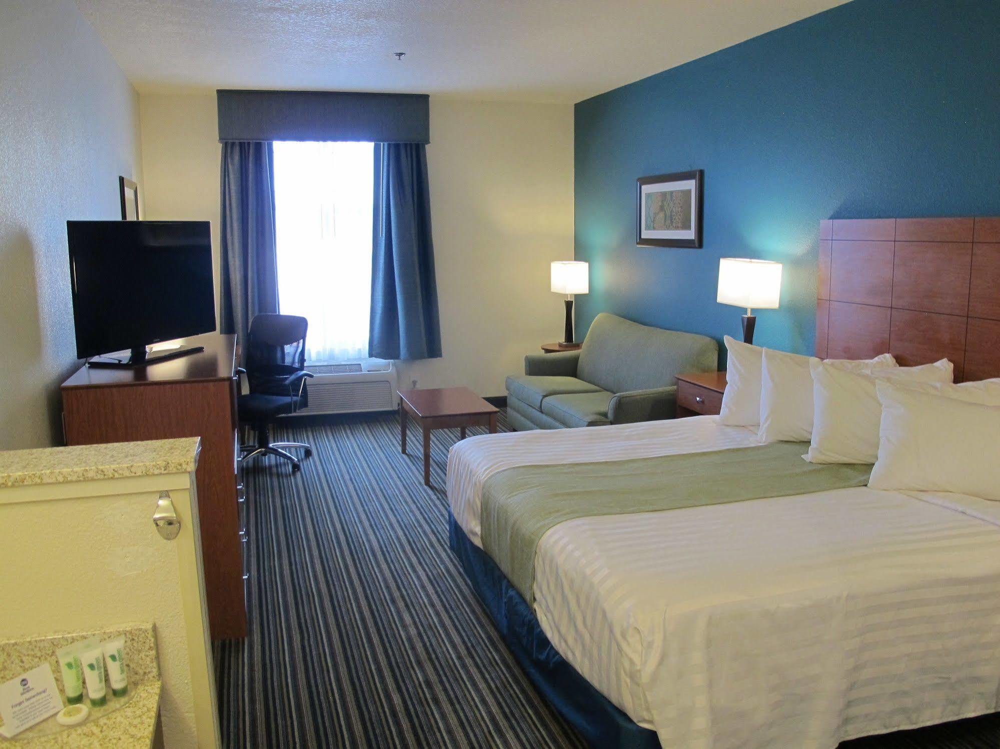 Best Western Liberty Inn Dupont Jblm Exterior photo